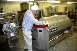 Grape Juicing Machines Grape Juicing Machines