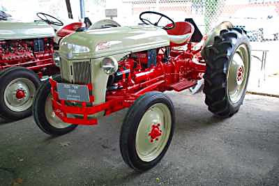 Antique 1950 ford tractors #4