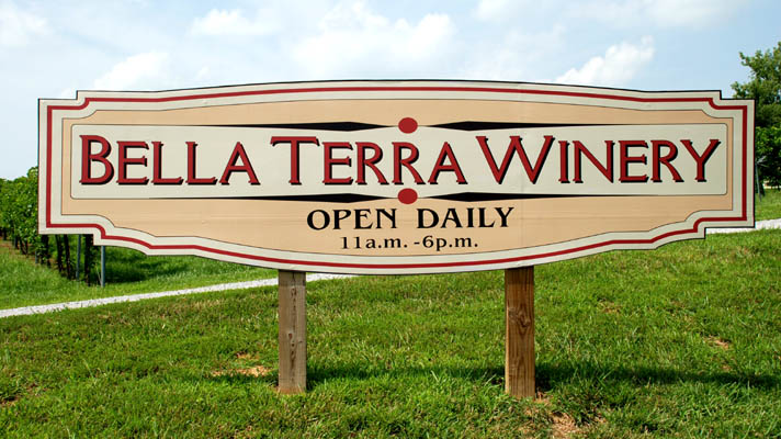 Bella Terra Winery Sign