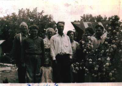 The Charles Weineke Family in 1938 The Charles Weineke Family in 1938
