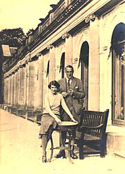 Michael Scully&#39;s Parents, Thomas and Violet Scully, taken in Courtley Manor, Chatenham, England, 1920s